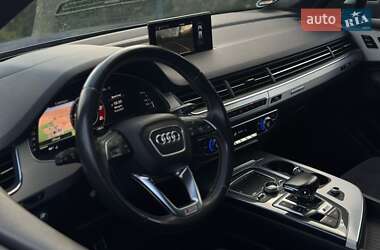 Внедорожник / Кроссовер Audi SQ7 2017 в 