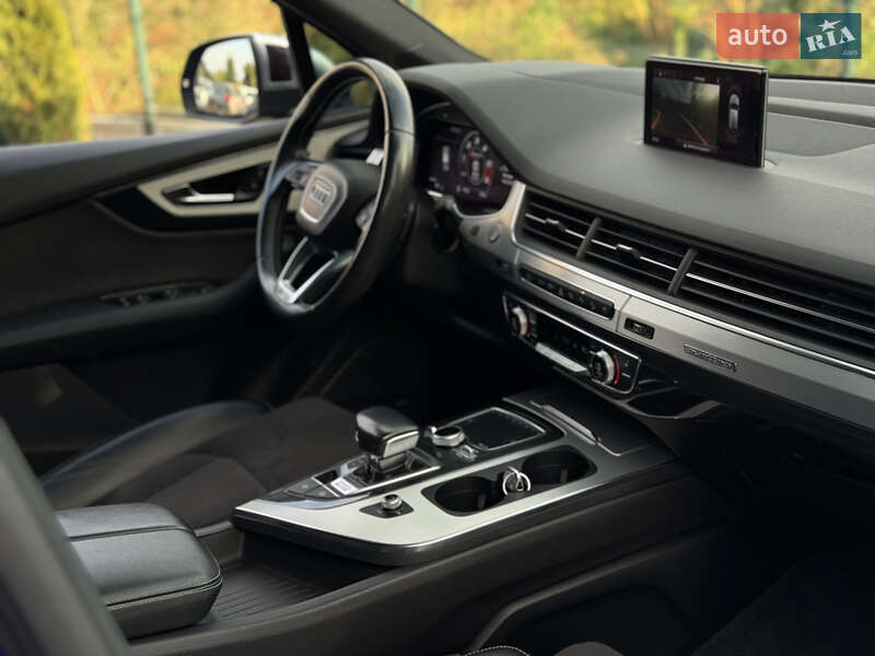 Внедорожник / Кроссовер Audi SQ7 2017 в Львове