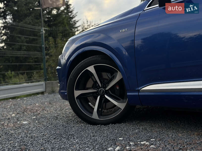 Внедорожник / Кроссовер Audi SQ7 2017 в Львове