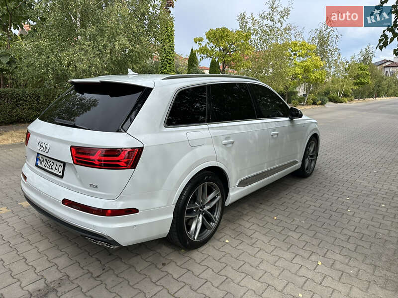 Внедорожник / Кроссовер Audi SQ7 2018 в Одессе