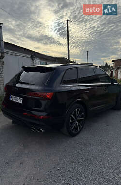 Внедорожник / Кроссовер Audi SQ7 2021 в 