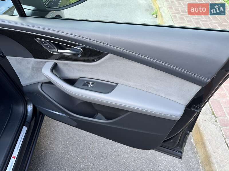 Внедорожник / Кроссовер Audi SQ7 2023 в Киеве