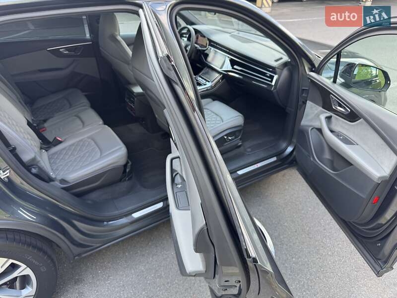 Внедорожник / Кроссовер Audi SQ7 2023 в Киеве