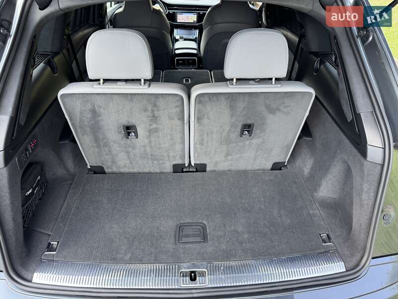 Внедорожник / Кроссовер Audi SQ7 2023 в Киеве