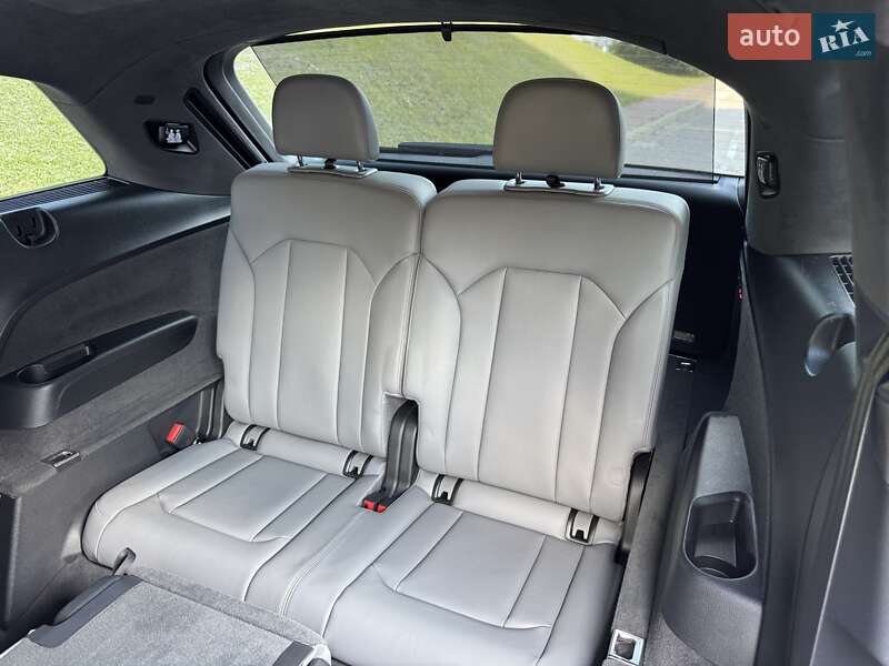 Внедорожник / Кроссовер Audi SQ7 2023 в Киеве