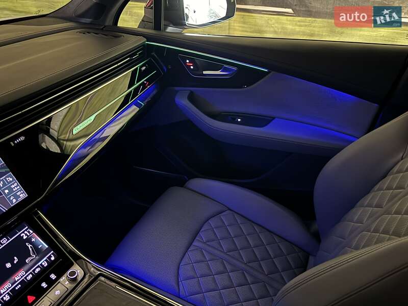 Внедорожник / Кроссовер Audi SQ7 2023 в Киеве