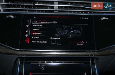Позашляховик / Кросовер Audi SQ7 2024 в 