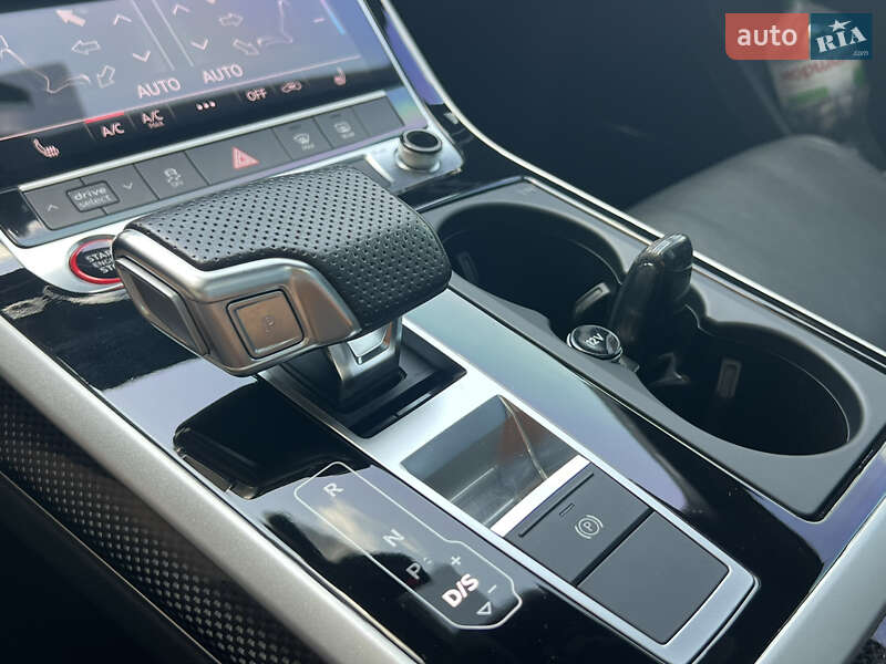 Внедорожник / Кроссовер Audi SQ7 2020 в Запорожье