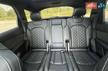 Внедорожник / Кроссовер Audi SQ7 2020 в 