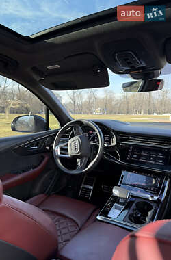 Внедорожник / Кроссовер Audi SQ7 2022 в 