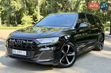 Внедорожник / Кроссовер Audi SQ7 2023 в 