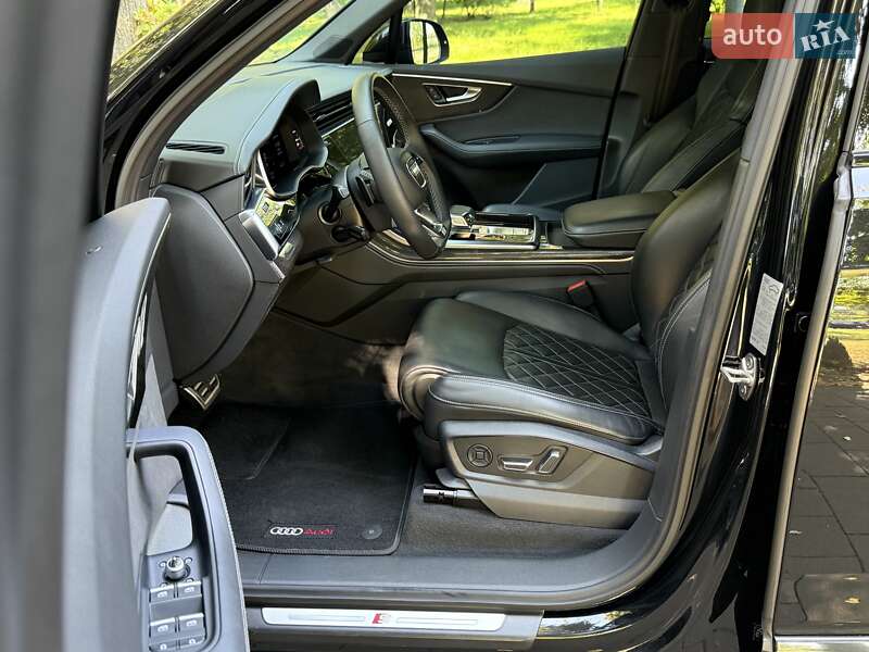 Позашляховик / Кросовер Audi SQ7 2023 в Києві