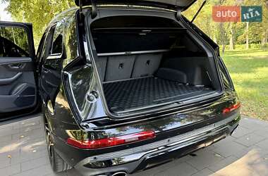 Внедорожник / Кроссовер Audi SQ7 2023 в 