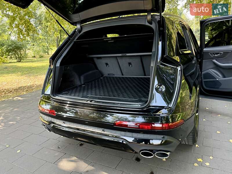 Позашляховик / Кросовер Audi SQ7 2023 в Києві
