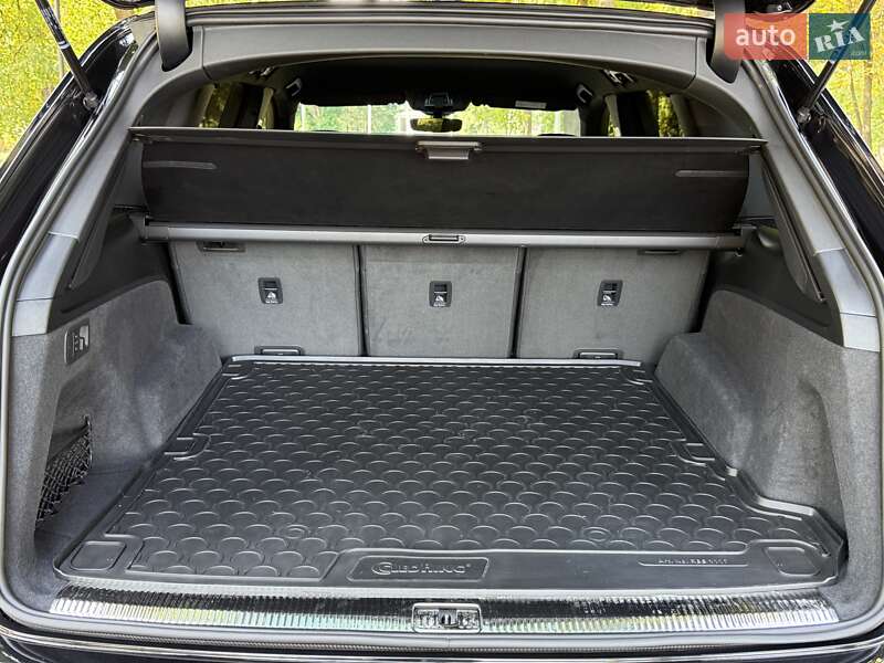 Позашляховик / Кросовер Audi SQ7 2023 в Києві