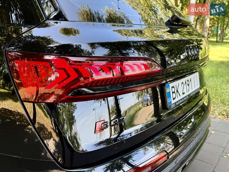 Позашляховик / Кросовер Audi SQ7 2023 в Києві