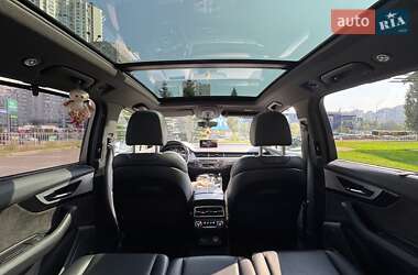 Внедорожник / Кроссовер Audi SQ7 2017 в 