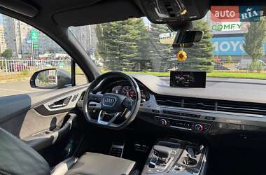Внедорожник / Кроссовер Audi SQ7 2017 в 