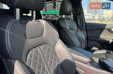 Внедорожник / Кроссовер Audi SQ7 2017 в 