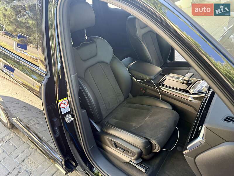 Внедорожник / Кроссовер Audi SQ7 2021 в Днепре