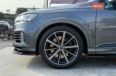 Позашляховик / Кросовер Audi SQ7 2020 в 