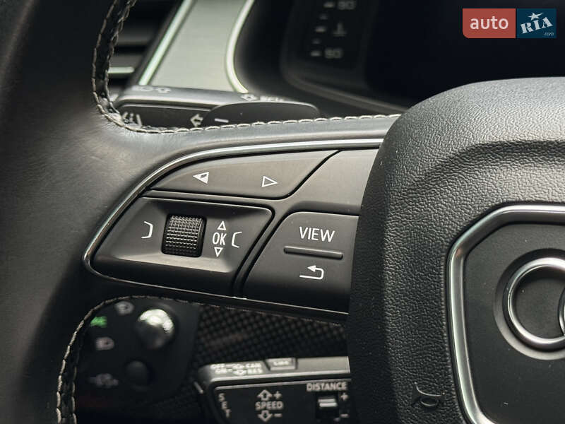 Внедорожник / Кроссовер Audi SQ7 2016 в Киеве