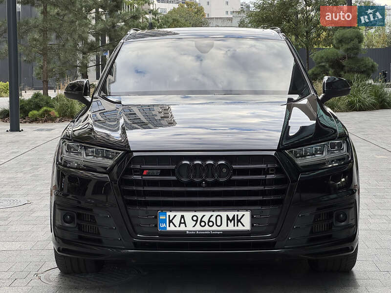 Внедорожник / Кроссовер Audi SQ7 2016 в Киеве