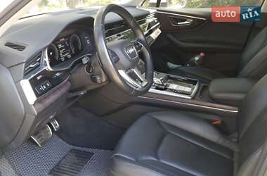 Внедорожник / Кроссовер Audi SQ7 2020 в 