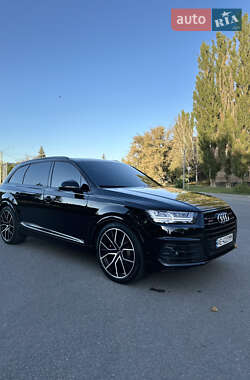 Внедорожник / Кроссовер Audi SQ7 2017 в 