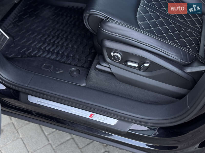 Внедорожник / Кроссовер Audi SQ7 2017 в Сарнах фото 17 Внедорожник / Кроссовер Audi SQ7 2017 в Сарнах