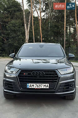 Внедорожник / Кроссовер Audi SQ7 2018 в 