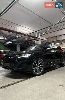 Внедорожник / Кроссовер Audi SQ7 2023 в 