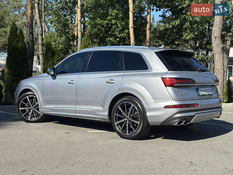 Внедорожник / Кроссовер Audi SQ7 2022 в Киеве