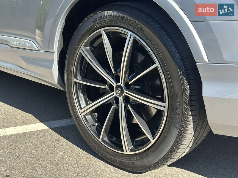 Внедорожник / Кроссовер Audi SQ7 2022 в Киеве