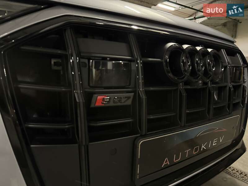 Внедорожник / Кроссовер Audi SQ7 2020 в Киеве