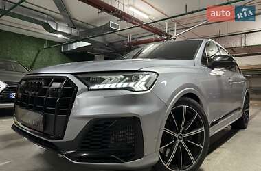 Внедорожник / Кроссовер Audi SQ7 2020 в Киеве