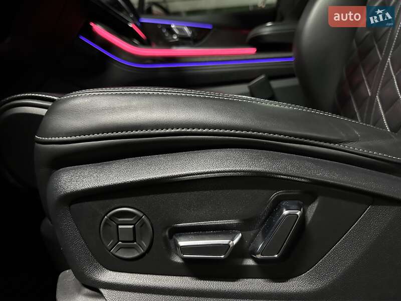 Внедорожник / Кроссовер Audi SQ7 2020 в Киеве