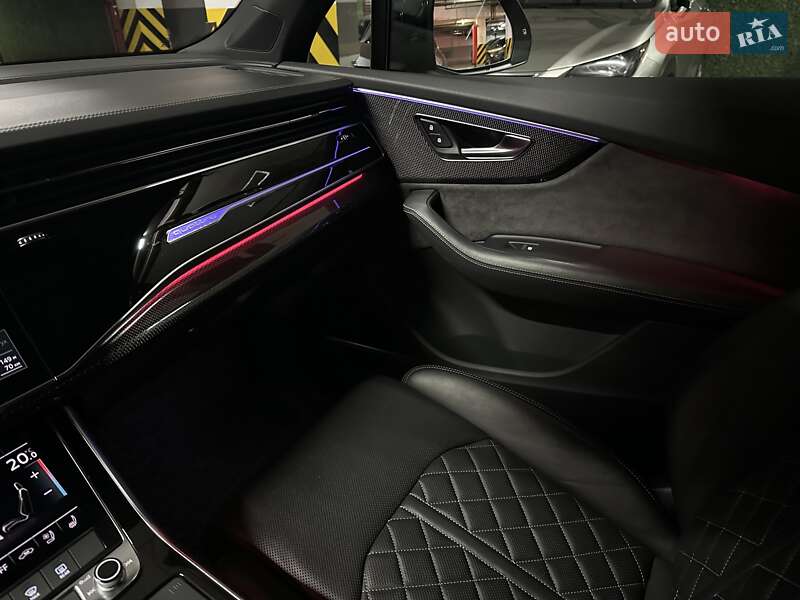 Внедорожник / Кроссовер Audi SQ7 2020 в Киеве