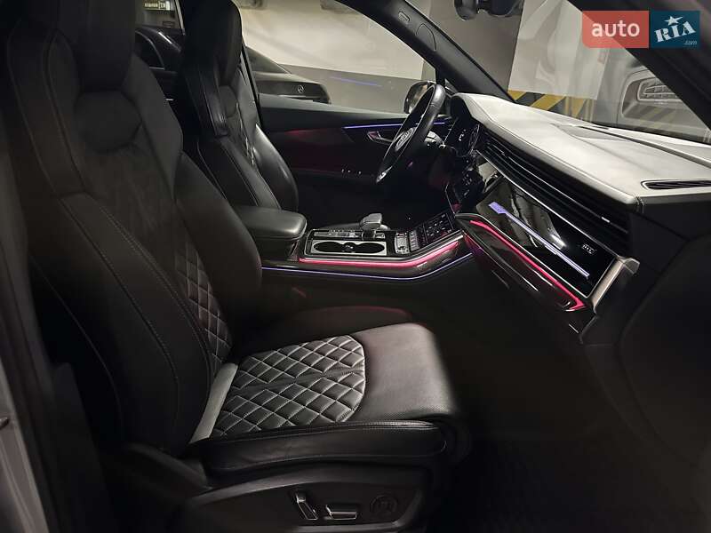 Внедорожник / Кроссовер Audi SQ7 2020 в Киеве