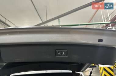 Внедорожник / Кроссовер Audi SQ7 2020 в 