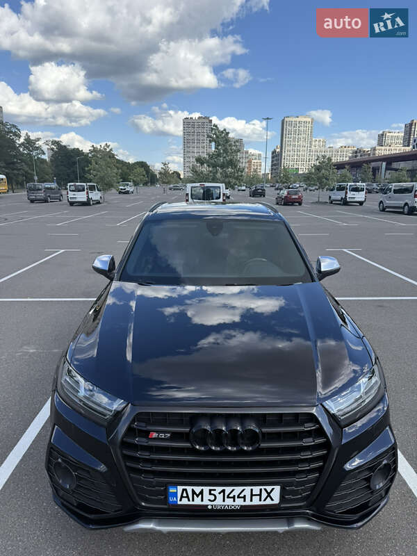 Позашляховик / Кросовер Audi SQ7 2017 в Києві
