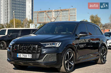 Внедорожник / Кроссовер Audi SQ7 2021 в 
