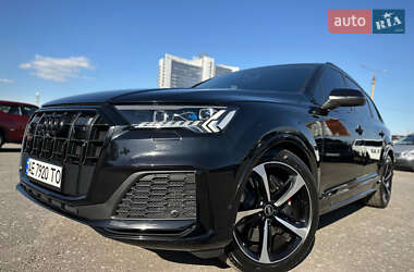 Внедорожник / Кроссовер Audi SQ7 2021 в 