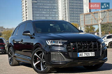 Внедорожник / Кроссовер Audi SQ7 2021 в 