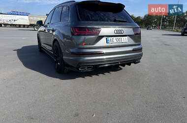 Внедорожник / Кроссовер Audi SQ7 2018 в 