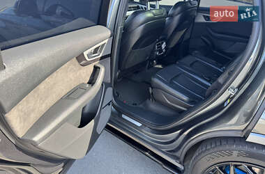 Внедорожник / Кроссовер Audi SQ7 2018 в 