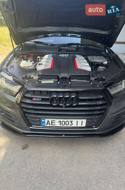 Внедорожник / Кроссовер Audi SQ7 2018 в 