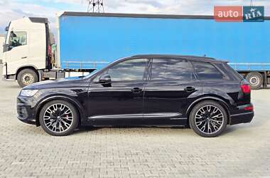 Внедорожник / Кроссовер Audi SQ7 2018 в 