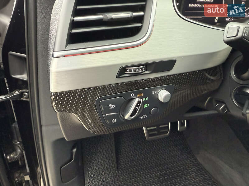 Позашляховик / Кросовер Audi SQ7 2016 в Хусті