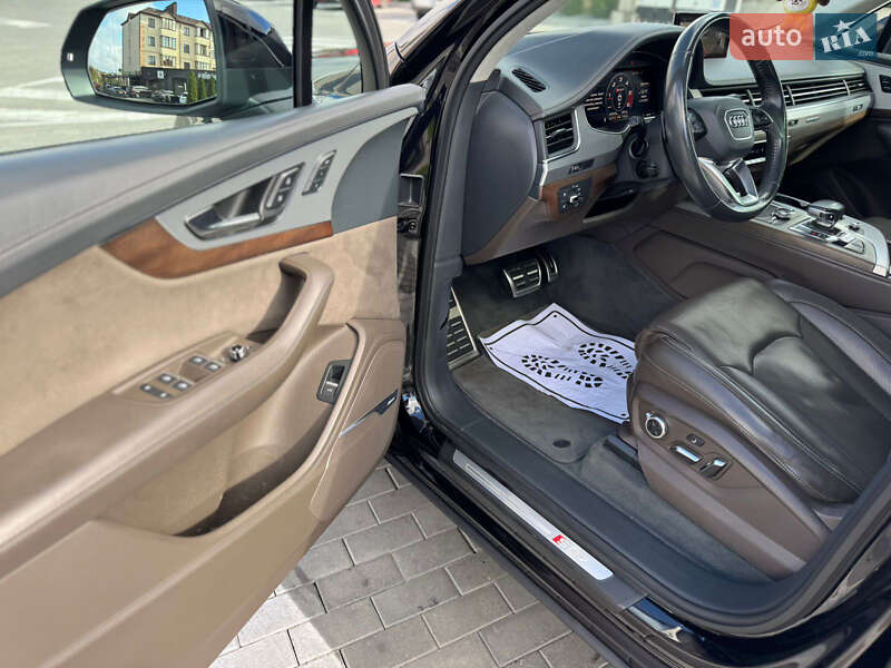 Позашляховик / Кросовер Audi SQ7 2017 в Рівному фото 10 Позашляховик / Кросовер Audi SQ7 2017 в Рівному